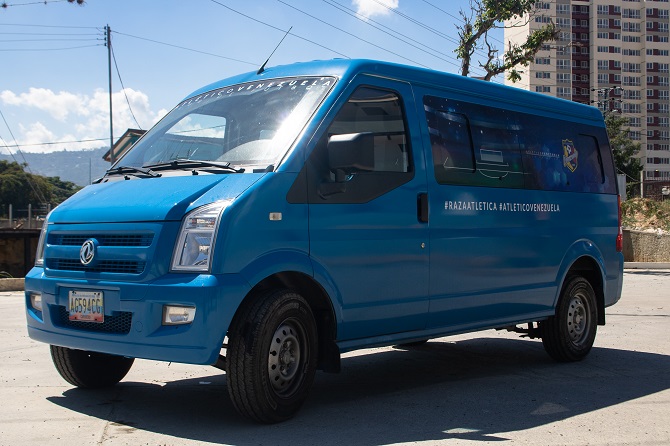 Bus-3.jpg